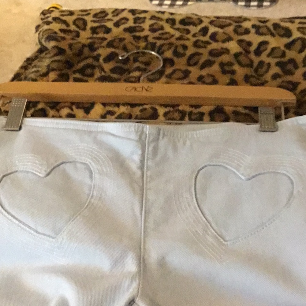 MOSCHINO Baby Blue Donna Jeans w/ Front Heart Pockets